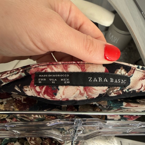 Zara Floral Pants - Black and Pink - Picture 2 of 3